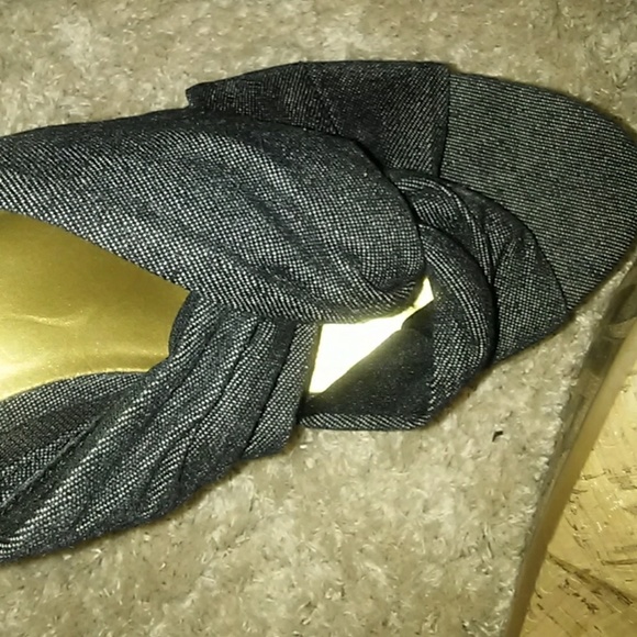 Dana Buchman Sandals - Picture 6 of 6